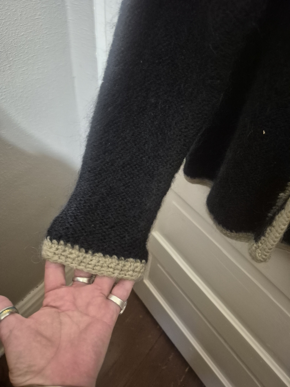 Vintage Pull Anna Fuzzy Knit Cardigan Black Beige Oversized XL 24.5” PTP - Picture 4 of 8